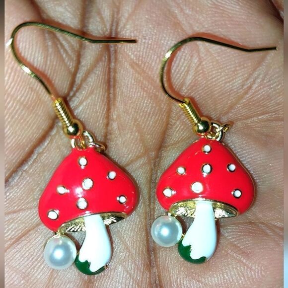 Super cute pearl mushroom dangle earrings - Picture 1 of 6